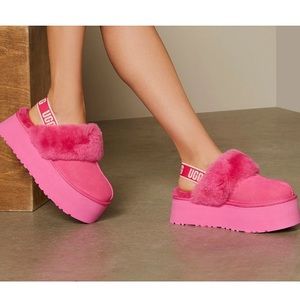 UGG® Funkette Suede Platform Clogs